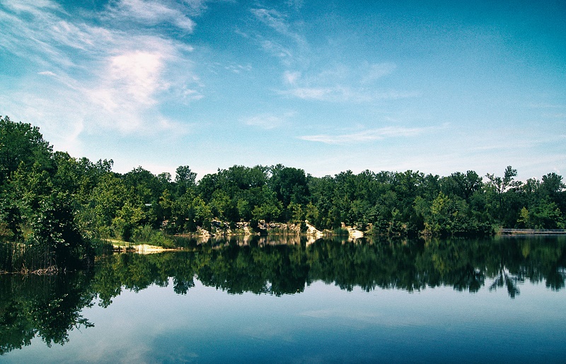 across the lake http://offshoots12.com