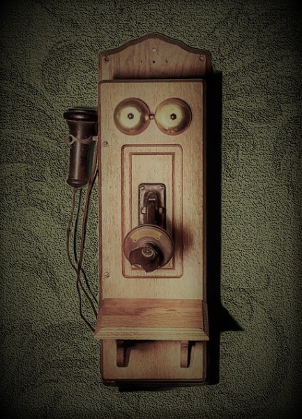 Fleur Green phone (3)